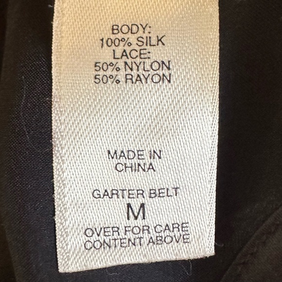 Victoria's Secret Garter Belt Beautiful Black Silk & Lace Size M Sexy Delicate - Picture 5 of 5